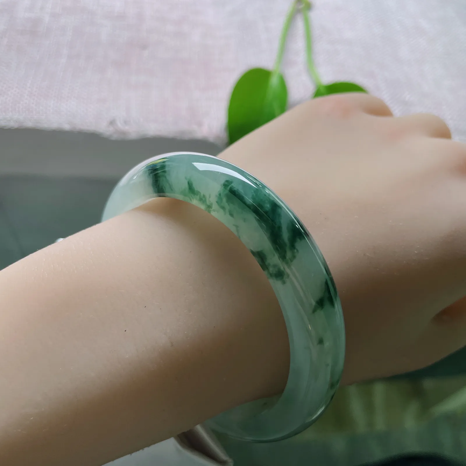 55.4/12.2/8.4冰飘花正圈，冰润细腻，胶润，婉间风华，典雅贵气