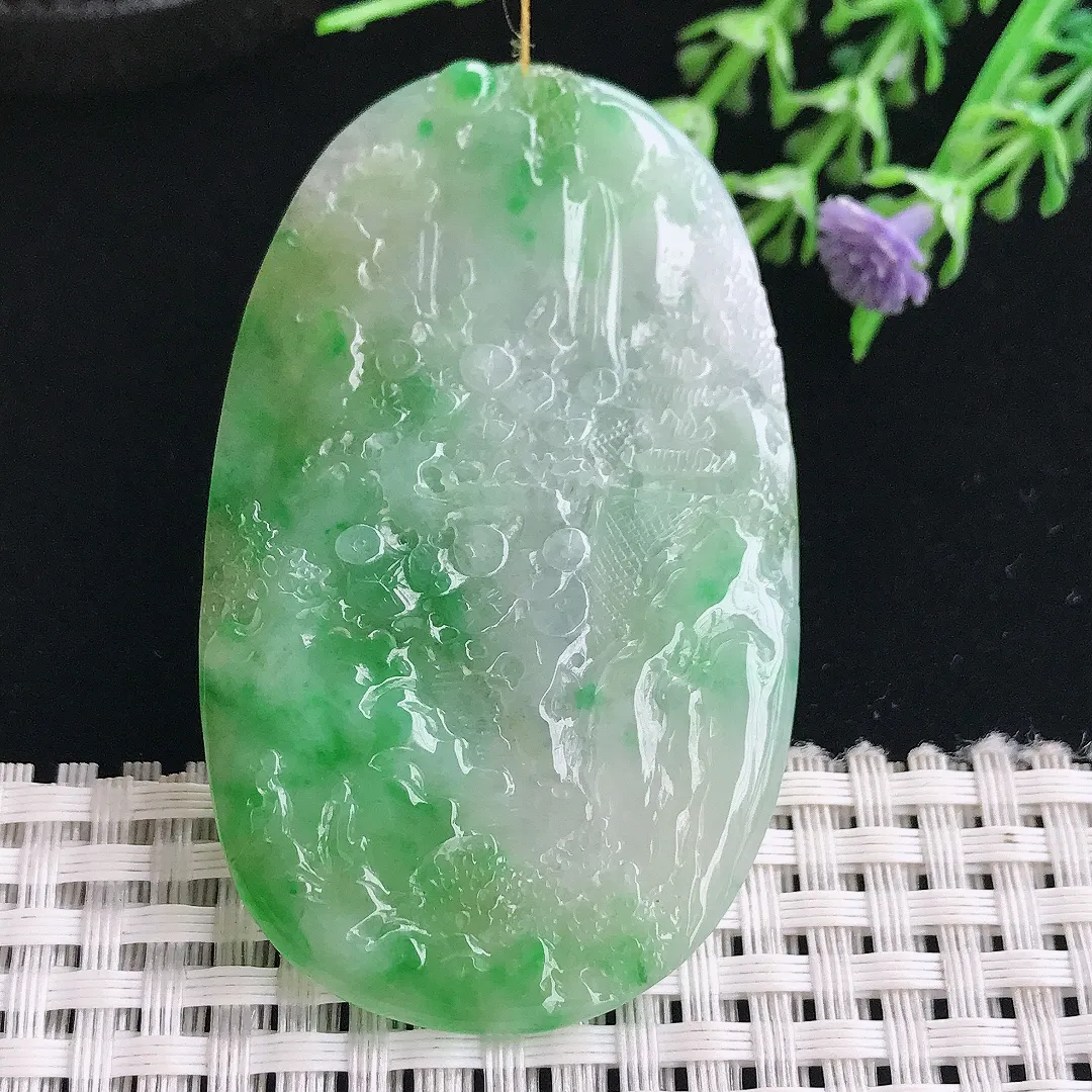 实拍A货翡翠61/37.6/4.5老坑精美冰润飘阳绿山水吊坠翡翠大好河山挂件