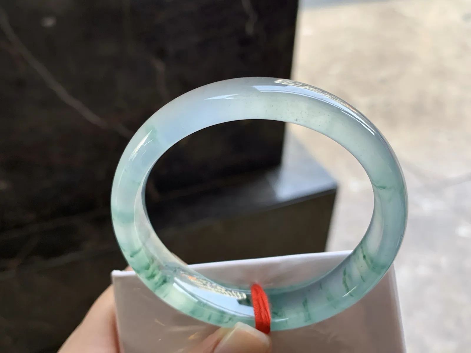 55-13.4-7.5

高冰蓝花手镯^_^透亮