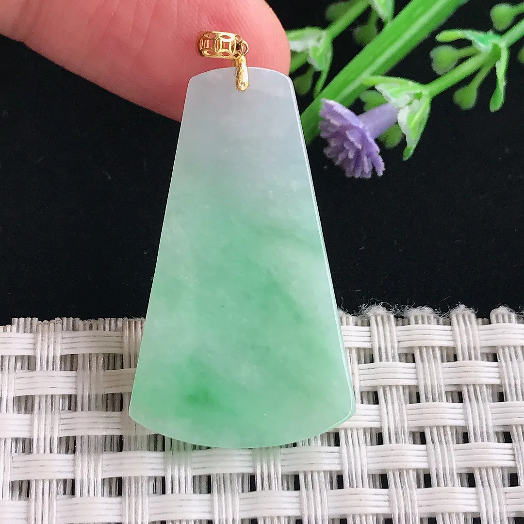 实拍A货翡翠35/21/3.7老坑18k金镶嵌飘绿无事牌吊坠翡翠挂件