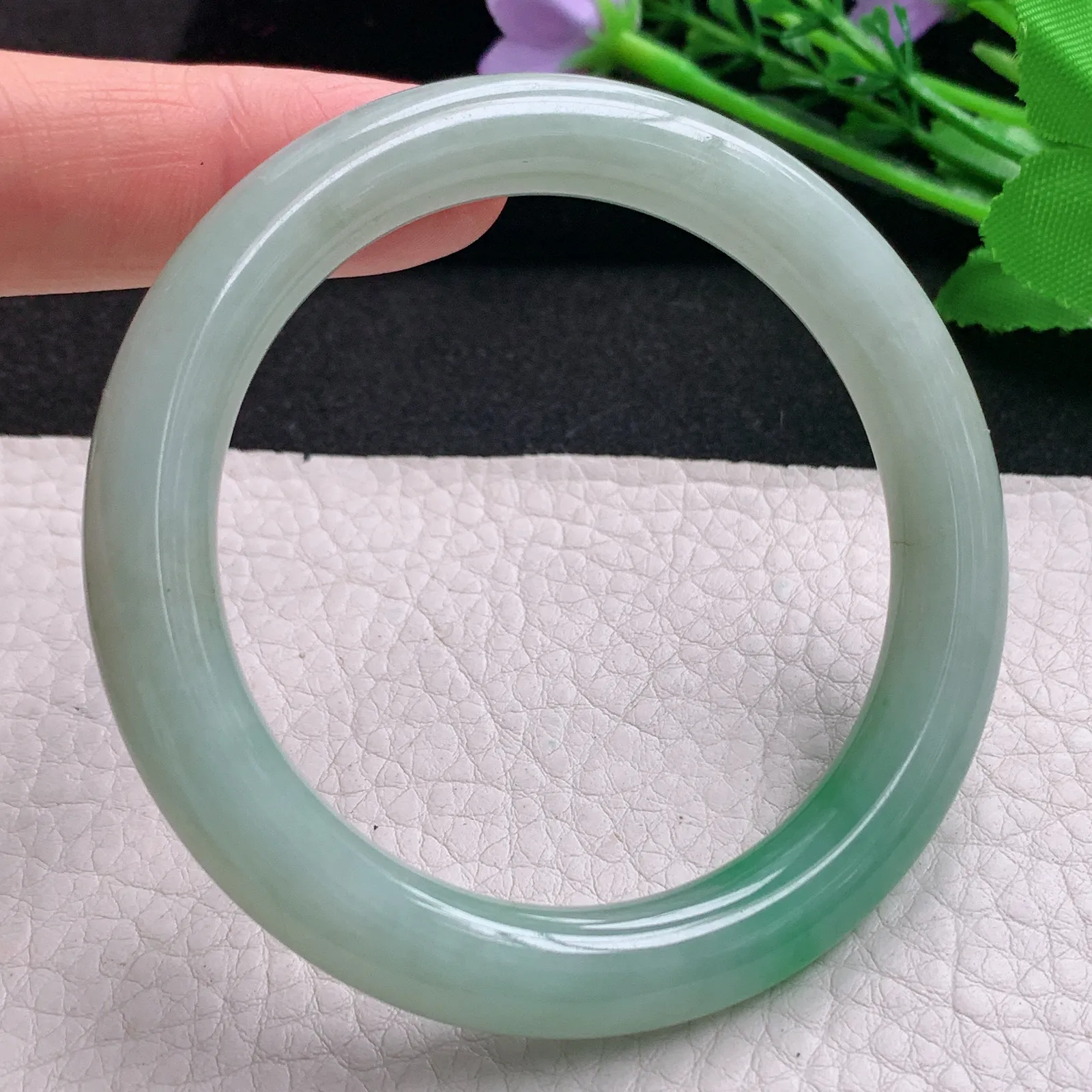 mq实拍55*9*9.5叮当镯 天然缅甸翡翠A货玉手镯飘绿水润圆条美人镯