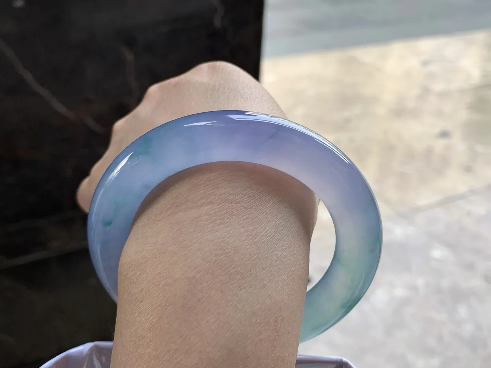 59-12.8

冰种紫罗兰飘花圆条手镯^_^颜色鲜艳 起光