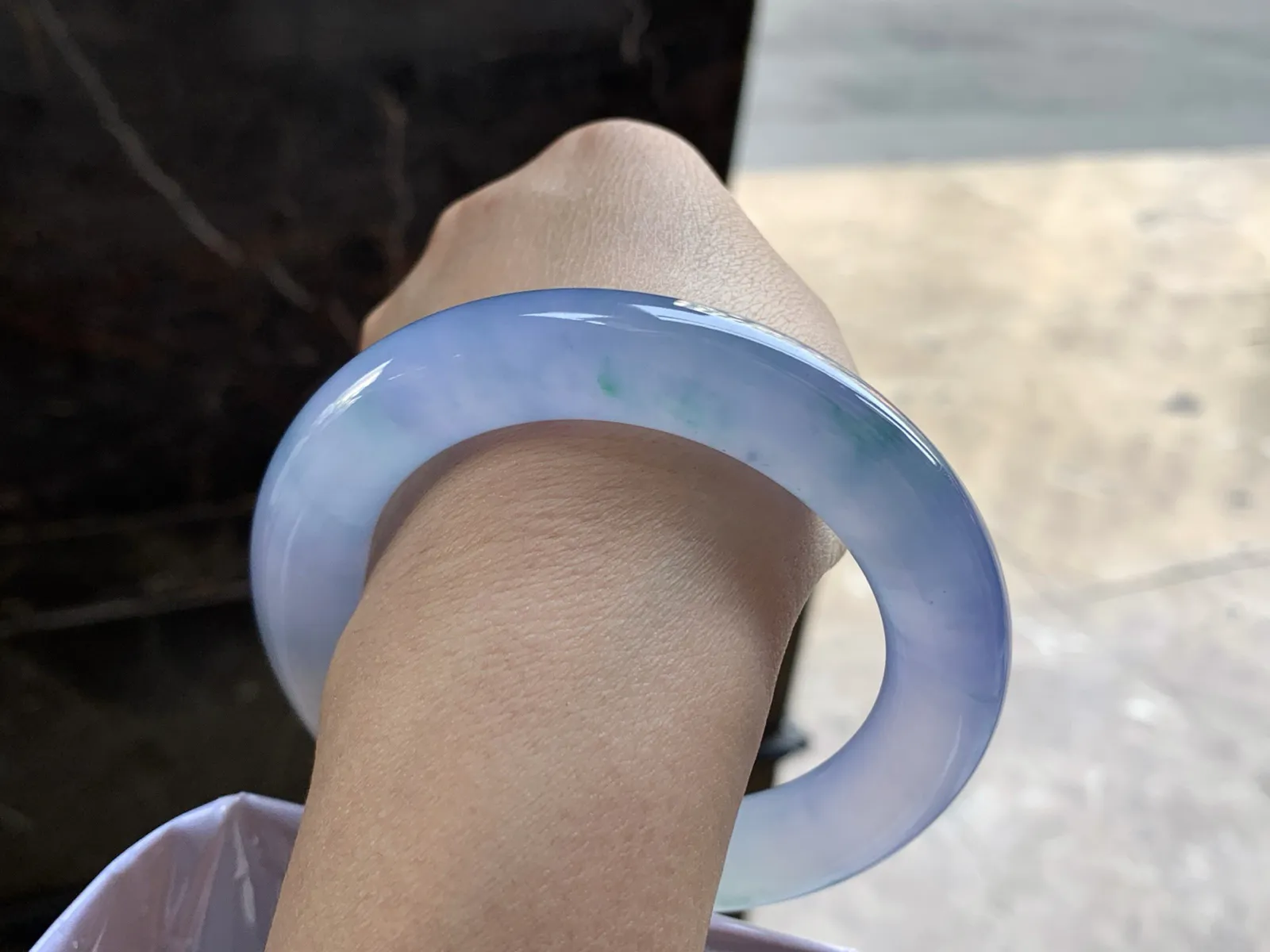 59-12.8

冰种紫罗兰飘花圆条手镯^_^颜色鲜艳 起光