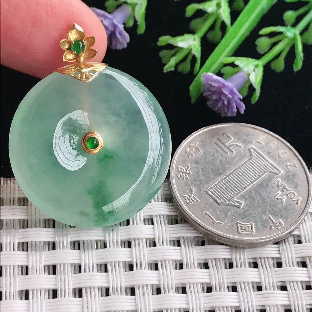 实拍A货翡翠26.9/6.1老坑18k金镶嵌冰种冰晴绿平安扣吊坠翡翠玉扣挂件