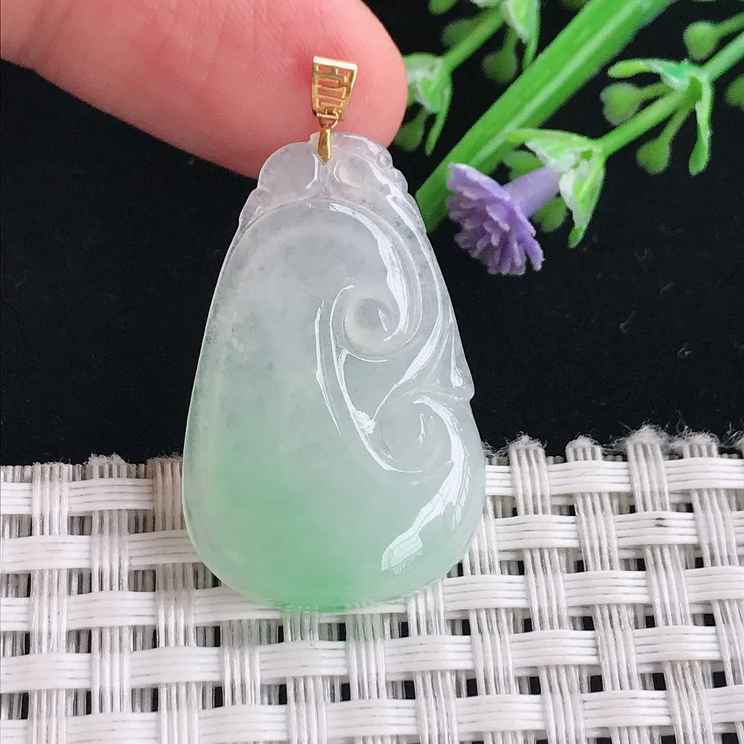 实拍A货翡翠32.2/20.1/4.5老坑18k金镶嵌冰润飘绿如意吊坠翡翠挂件