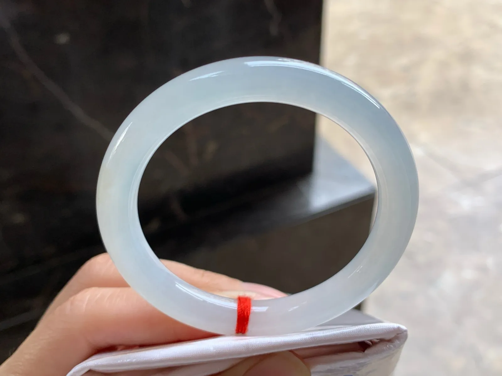 51-8.5

冰圆条手镯^_^清新冰透