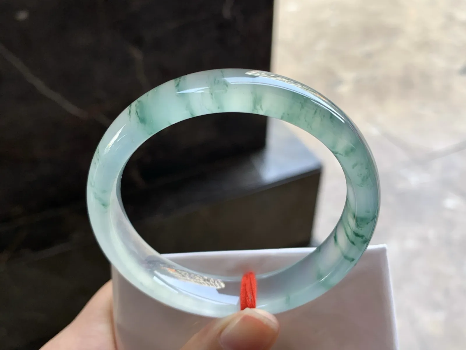 55-13.4-7.5

高冰蓝花手镯^_^透亮