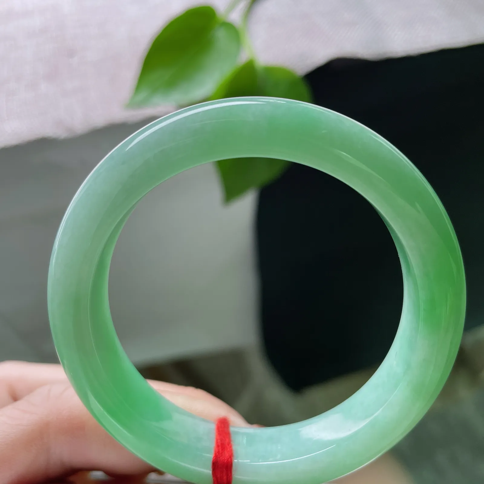 52.7/11.9/8.5绿底正圈，贵气，耐看，雍容华贵，耐看，甜美