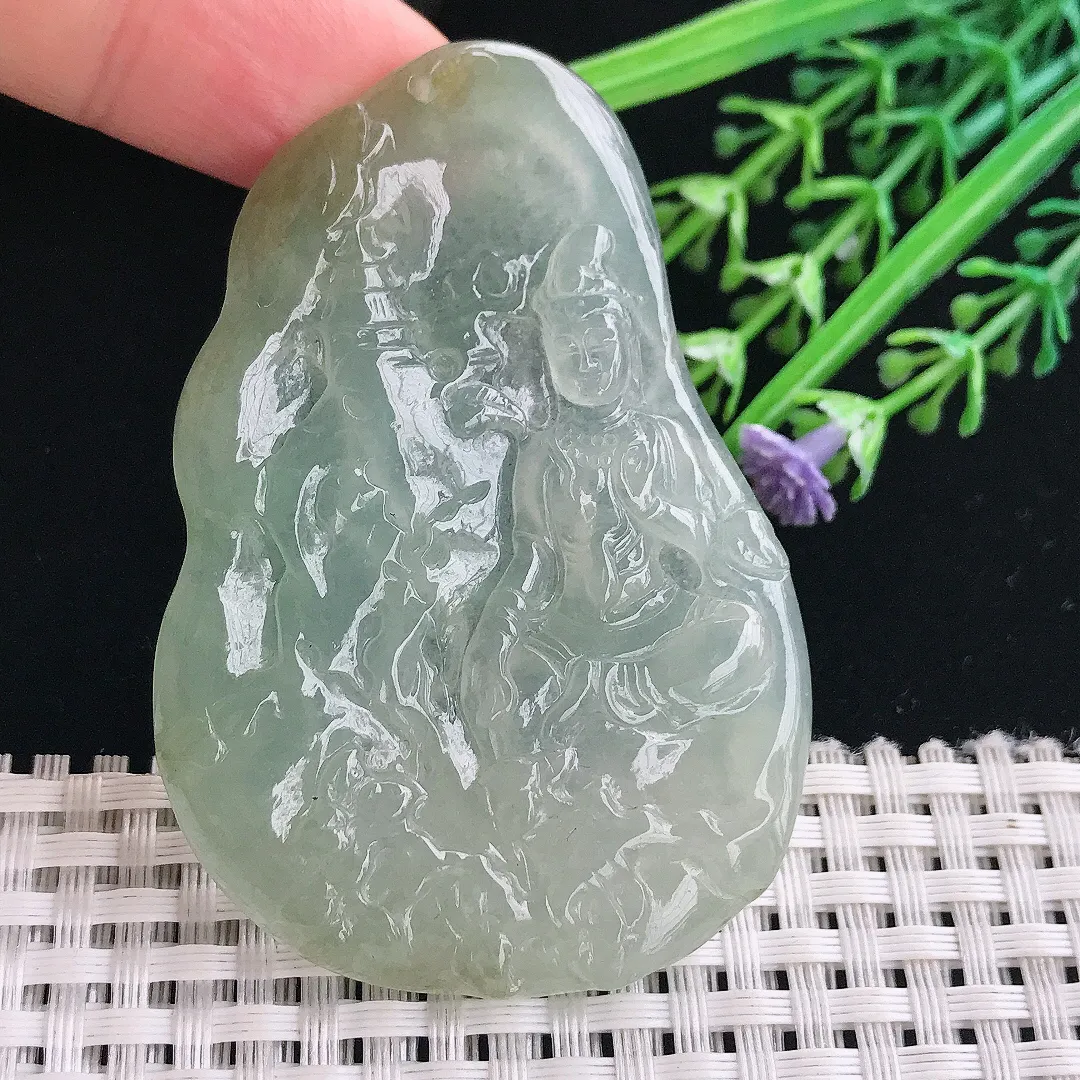 实拍A货翡翠64/44/5.3老坑冰胶水灵冰晴飘山水观音吊坠翡翠挂件