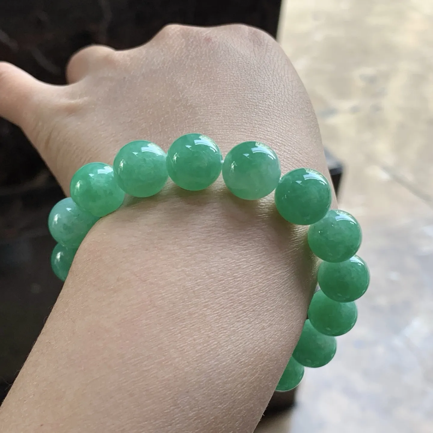 阳绿色手串^_^色阳 玉质温润