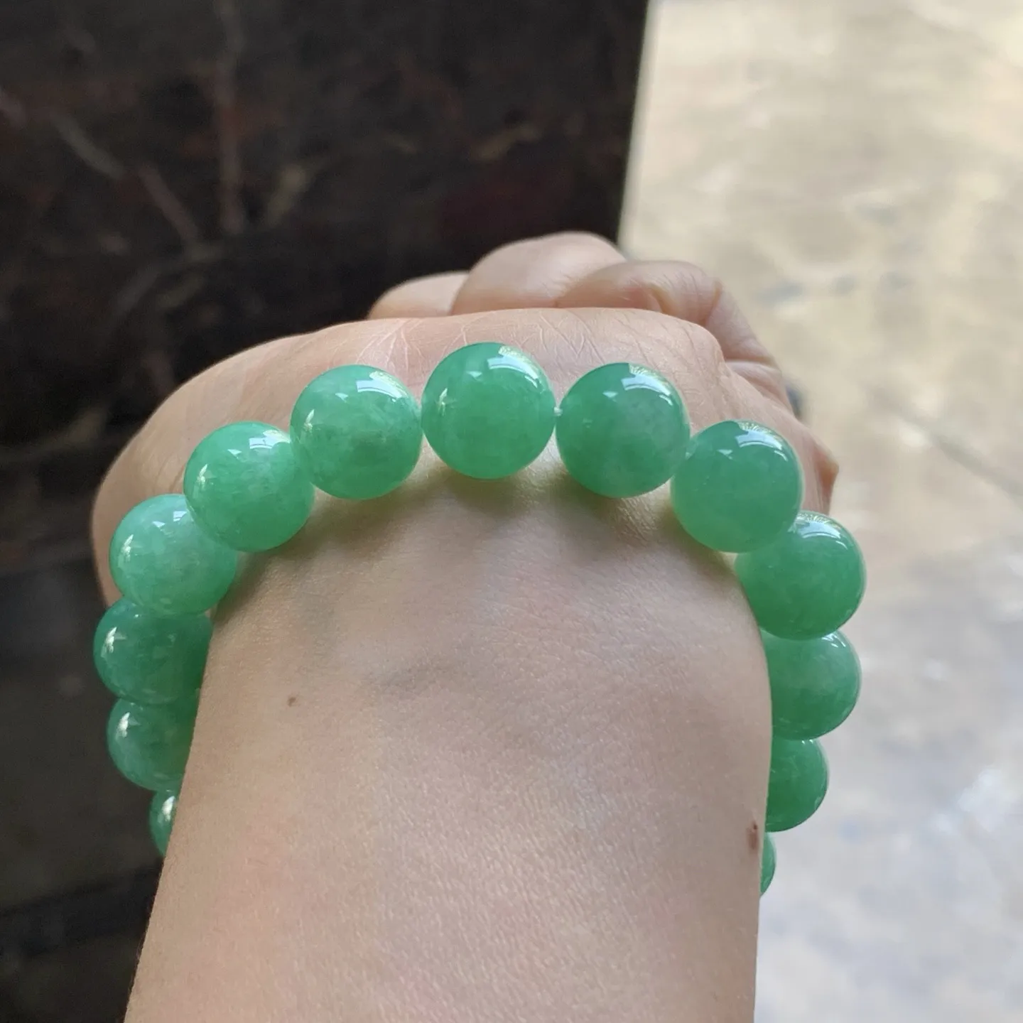 阳绿色手串^_^色阳 玉质温润