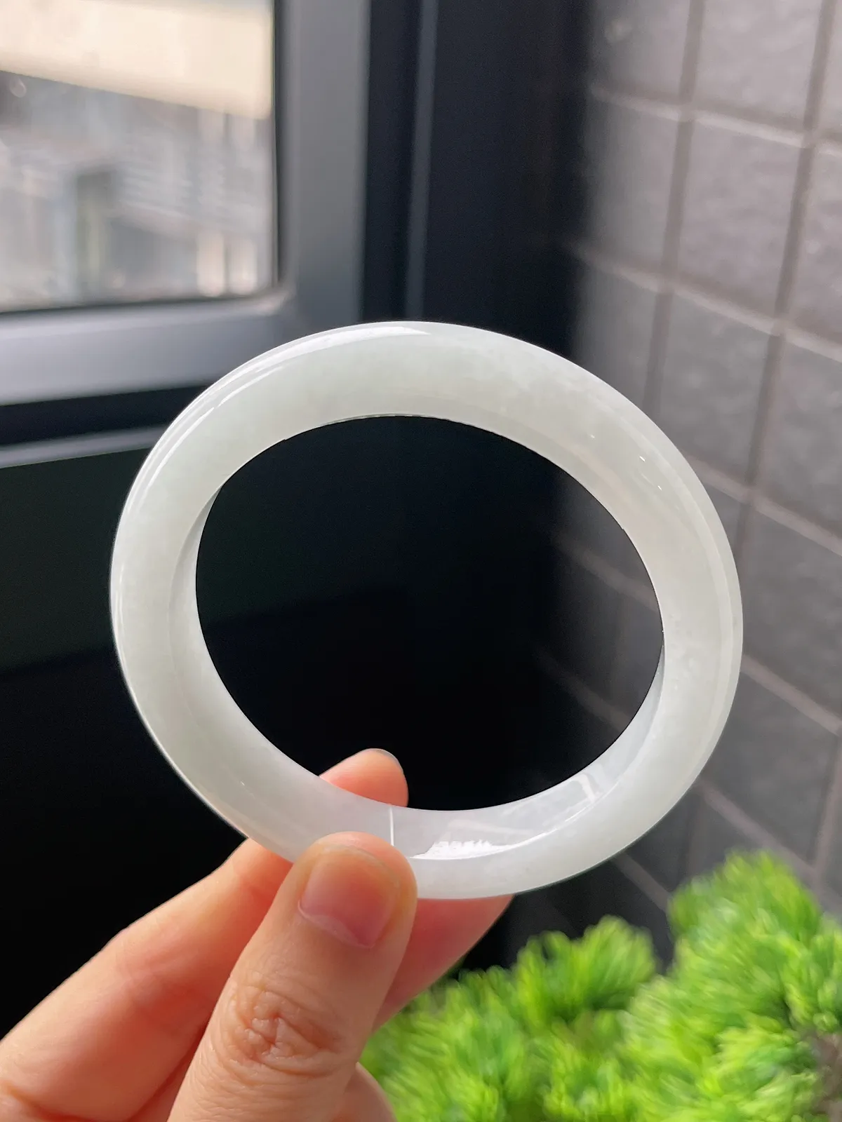 正圈54.8圈口，翡翠冰糯种白色手镯