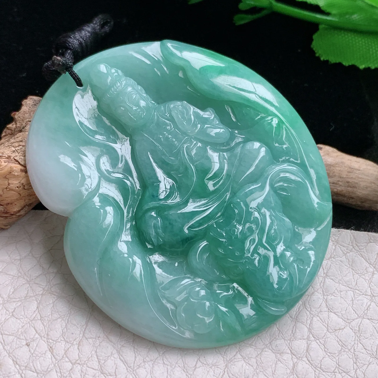 f8自然光65.6*48.3*5.5天然缅甸翡翠A货满绿普贤菩萨 玉观音玉吊坠