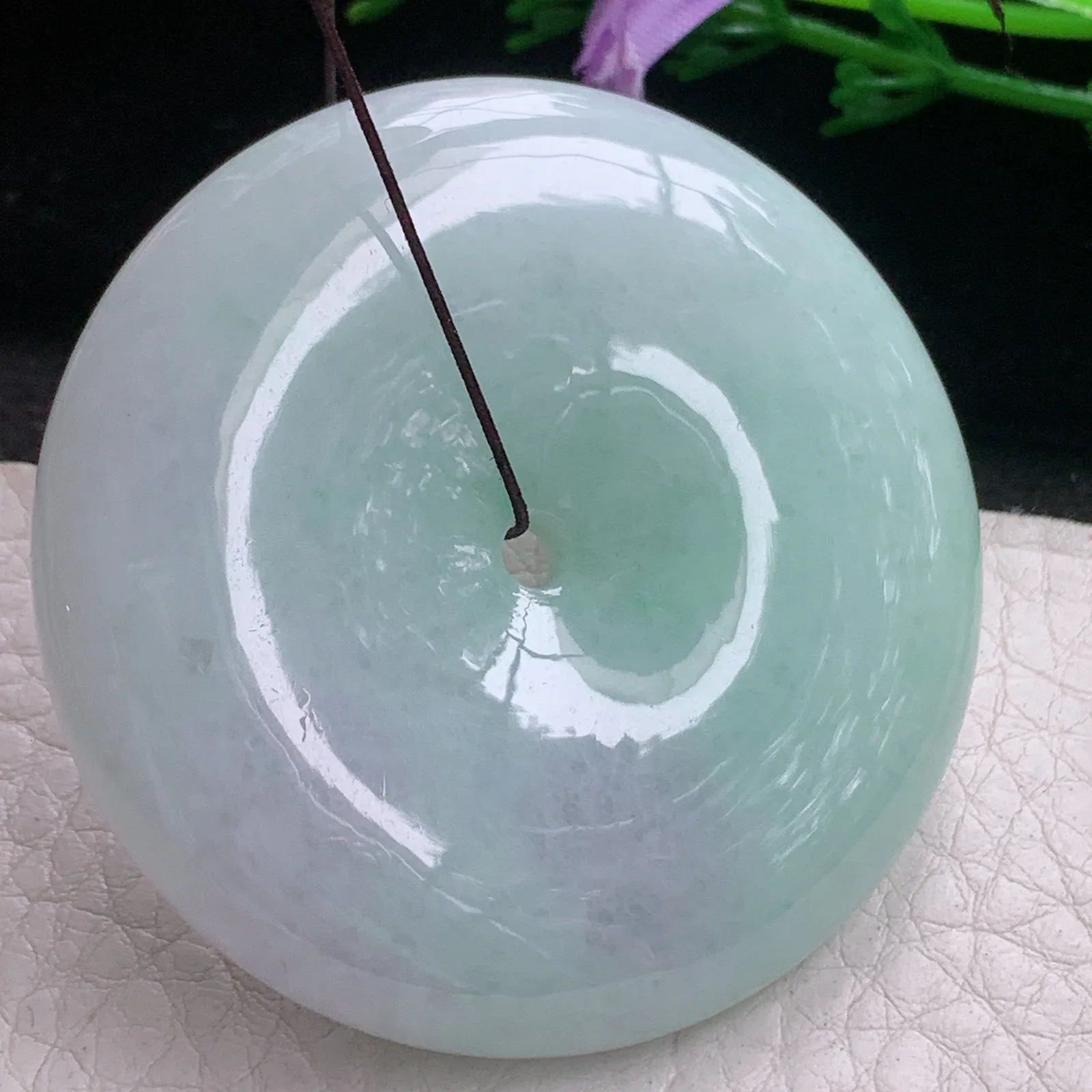 zen自然光51*10.5天然缅甸翡翠A货清新春带彩大平安扣玉吊坠