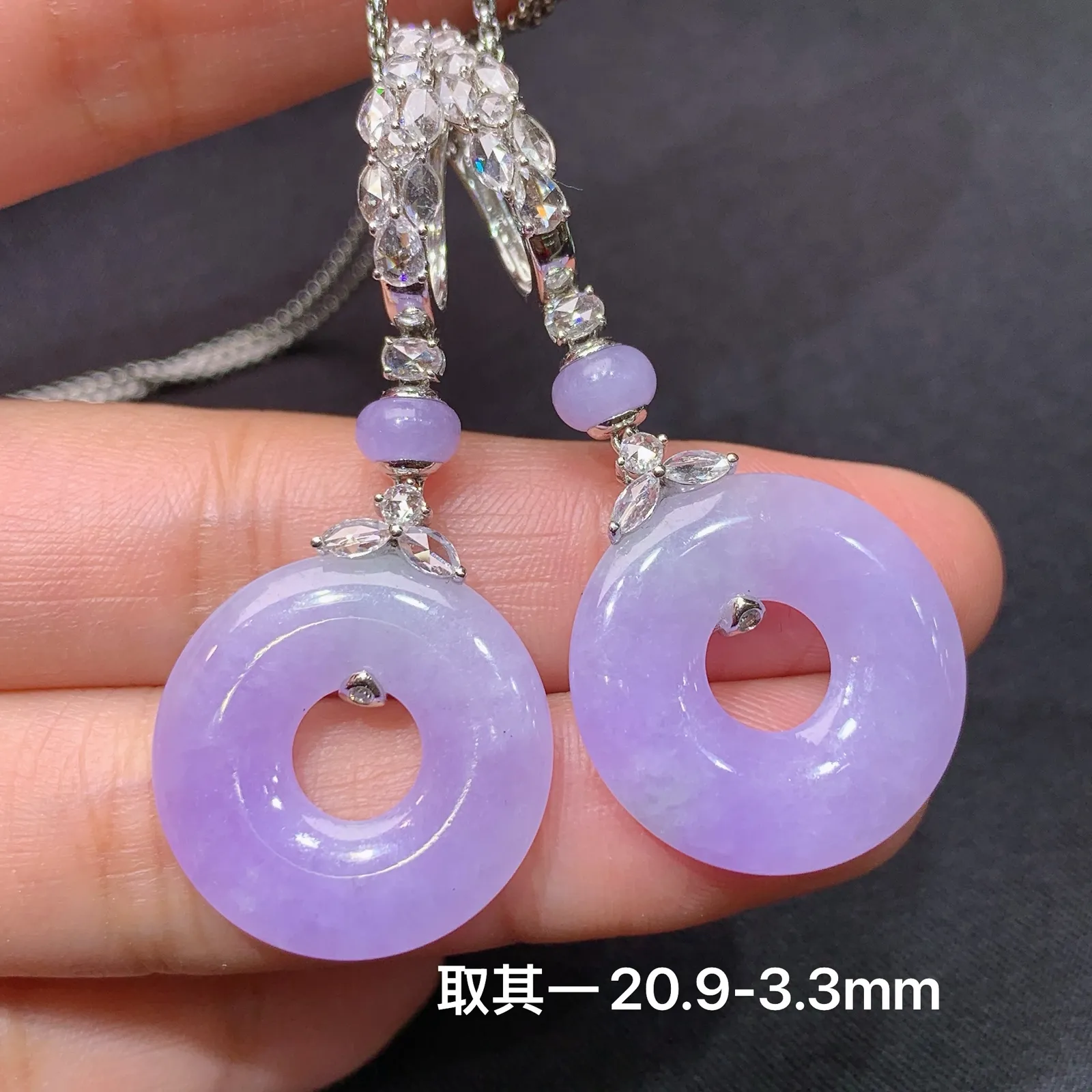 紫罗兰甜甜圈耳坠，18k金钻镶嵌，温润细腻，颜色鲜艳，zha取其一尺寸20.9*3.3