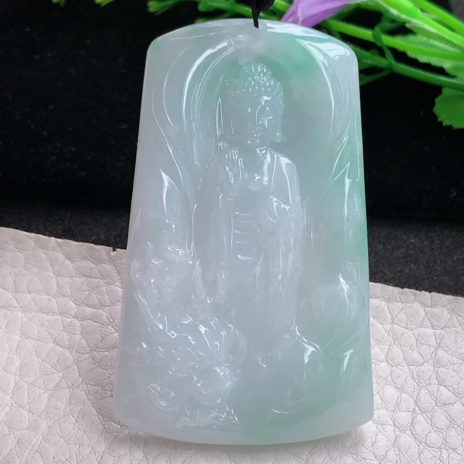 f8自然光62.2*38*6.2天然缅甸翡翠A货清新阿弥陀佛 御龙佛祖玉吊坠