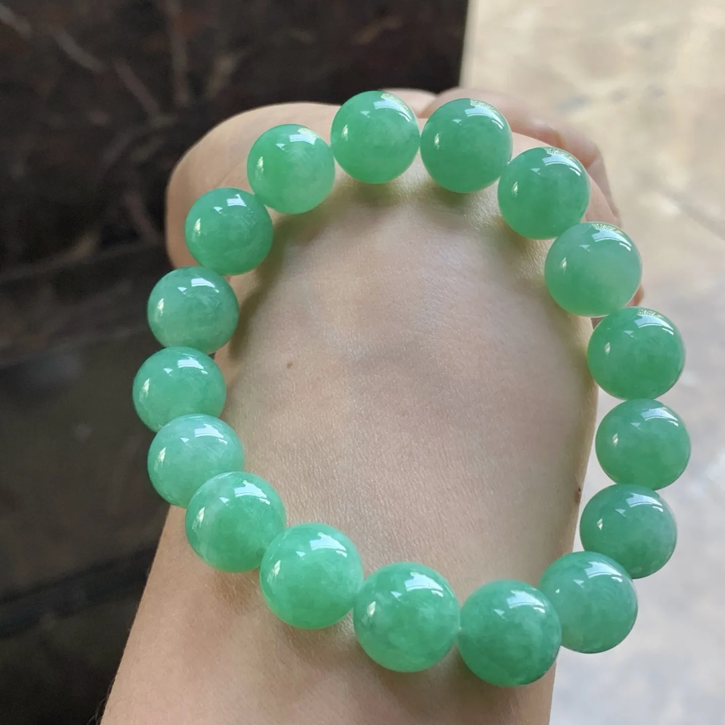 阳绿色手串^_^色阳 玉质温润