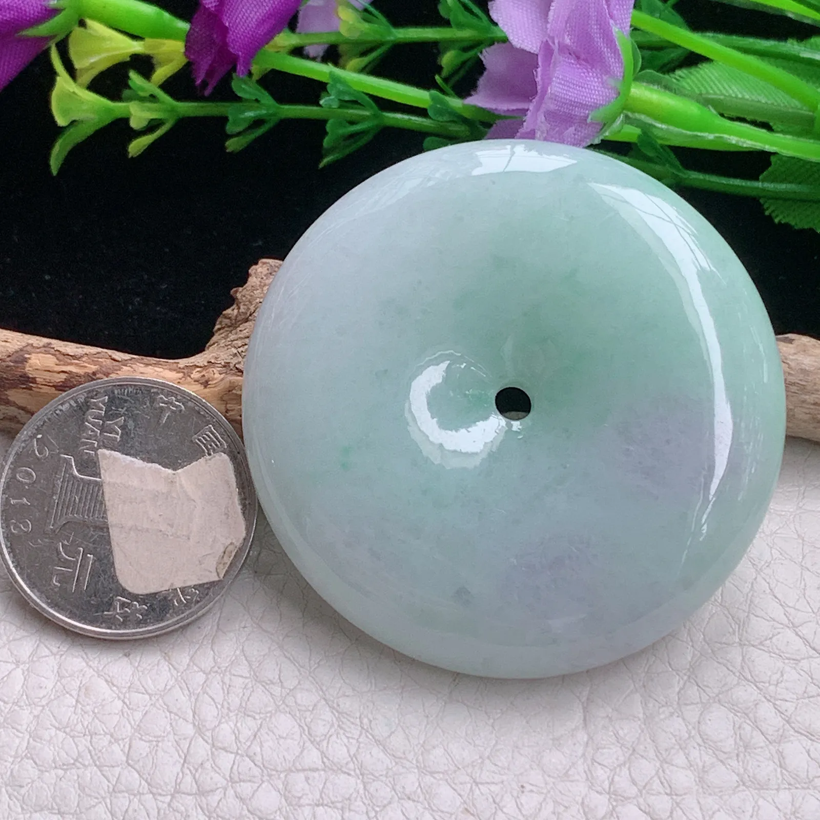 zen自然光51*10.5天然缅甸翡翠A货清新春带彩大平安扣玉吊坠