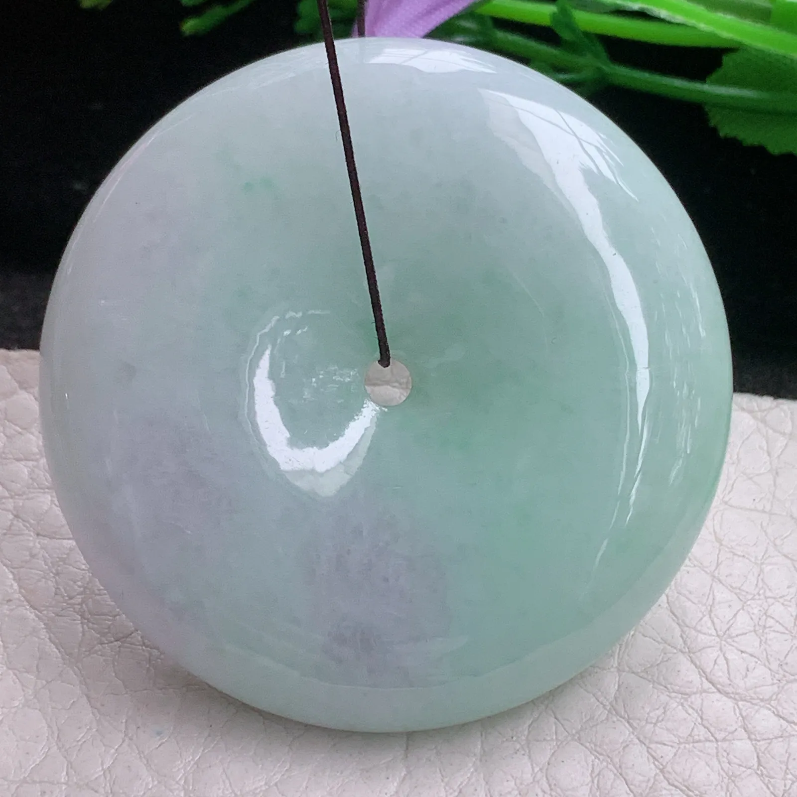 zen自然光51*10.5天然缅甸翡翠A货清新春带彩大平安扣玉吊坠