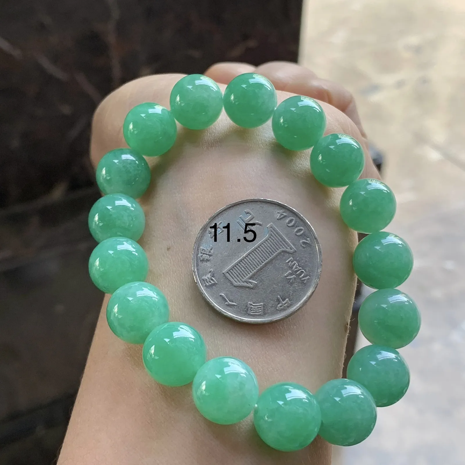 阳绿色手串^_^色阳 玉质温润