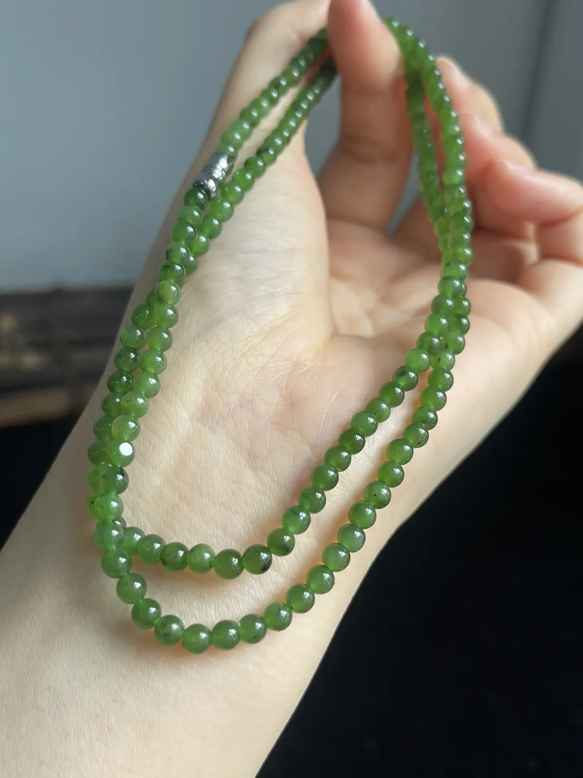 和田玉（碧玉）项链，温润通透，色泽漂亮料子非常好，可以做手链，也可以做项链