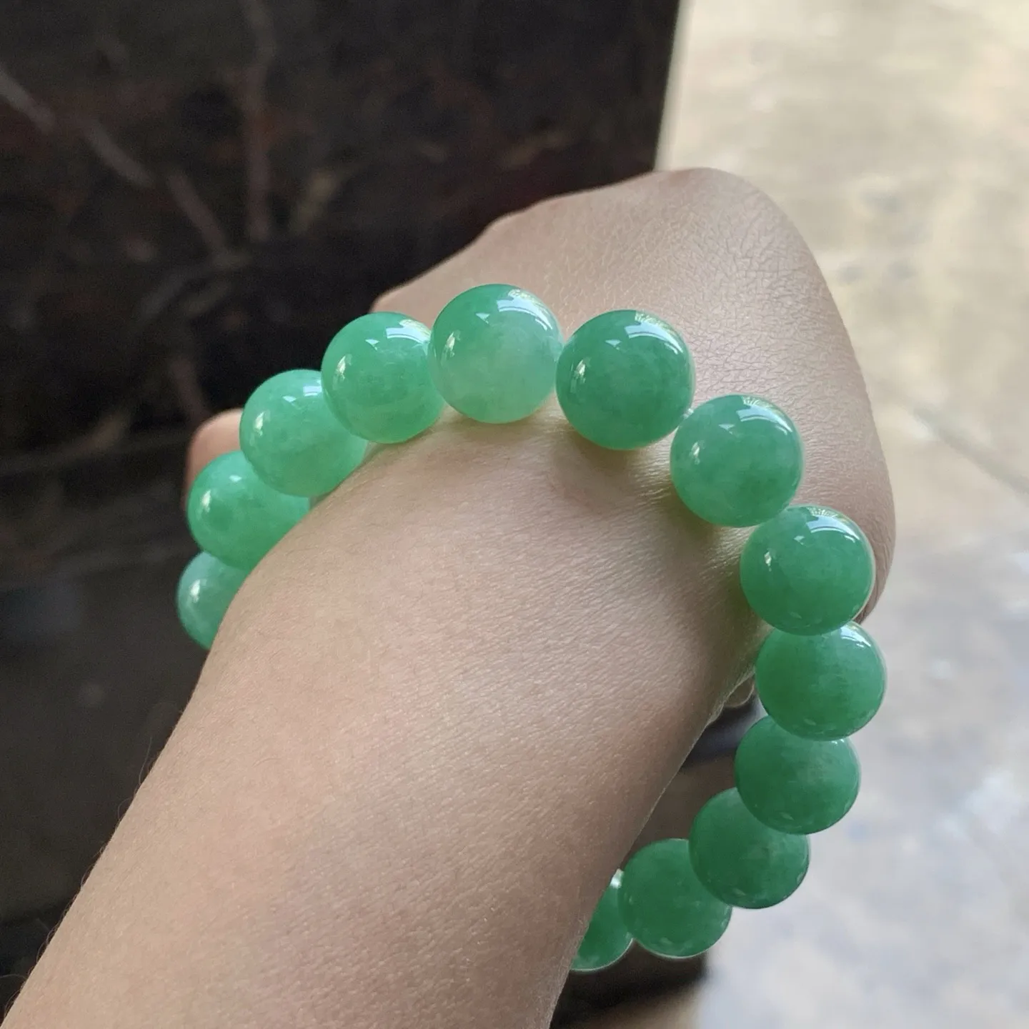 阳绿色手串^_^色阳 玉质温润