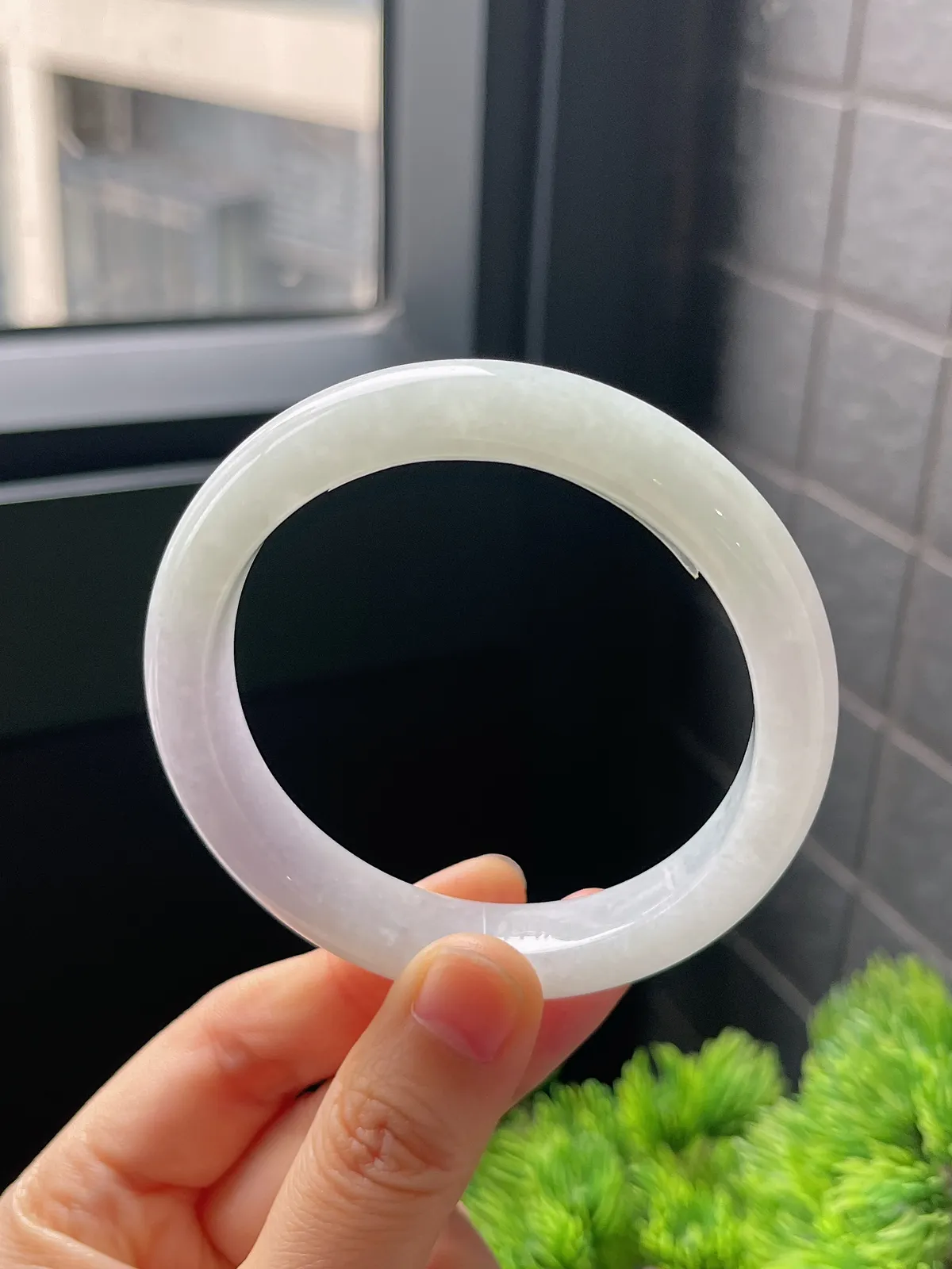 正圈56圈口，翡翠糯化种白色手镯