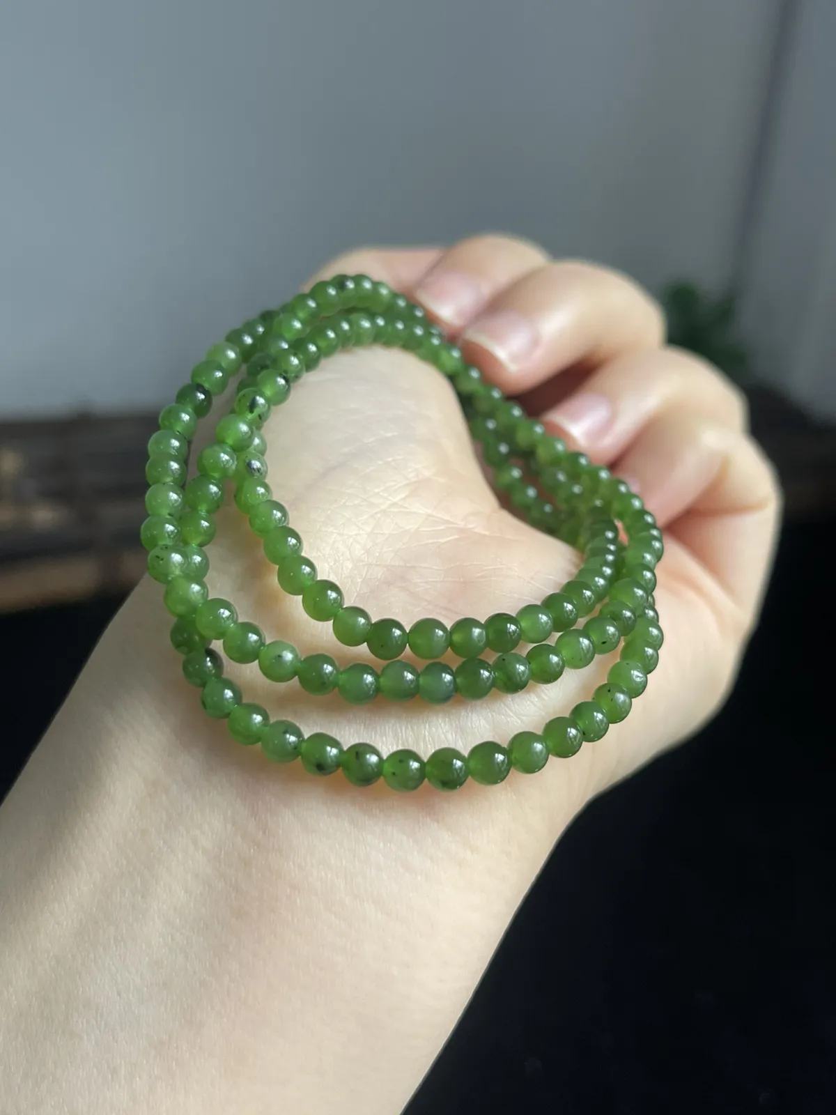 和田玉（碧玉）项链，温润通透，色泽漂亮料子非常好，可以做手链，也可以做项链