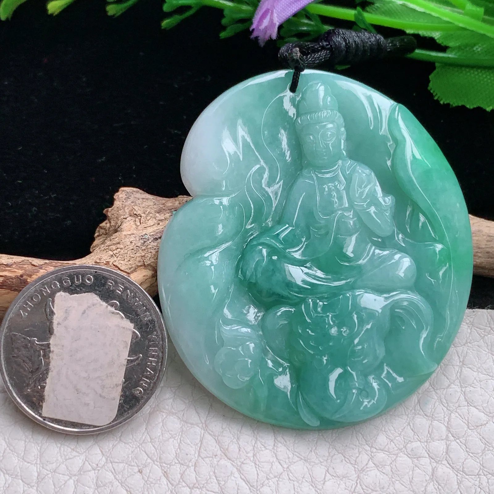f8自然光65.6*48.3*5.5天然缅甸翡翠A货满绿普贤菩萨 玉观音玉吊坠