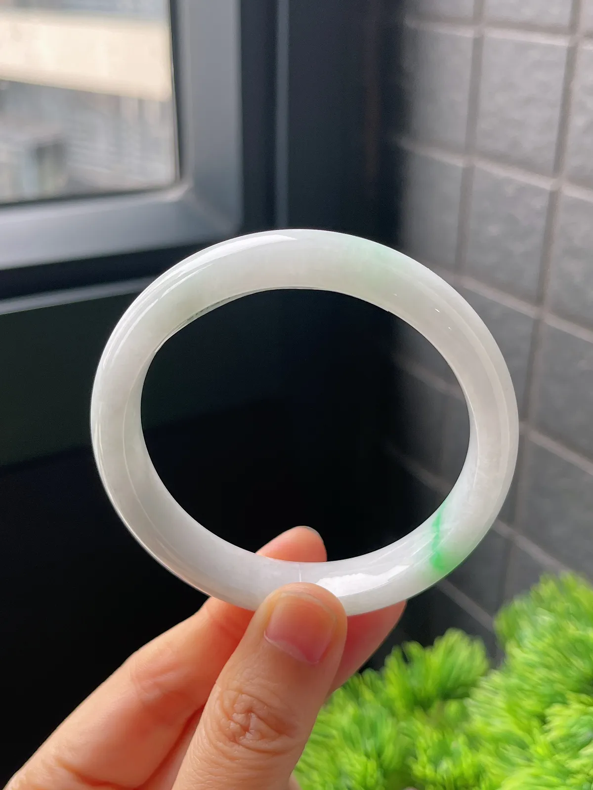 正圈54.4圈口，翡翠糯化种飘花手镯