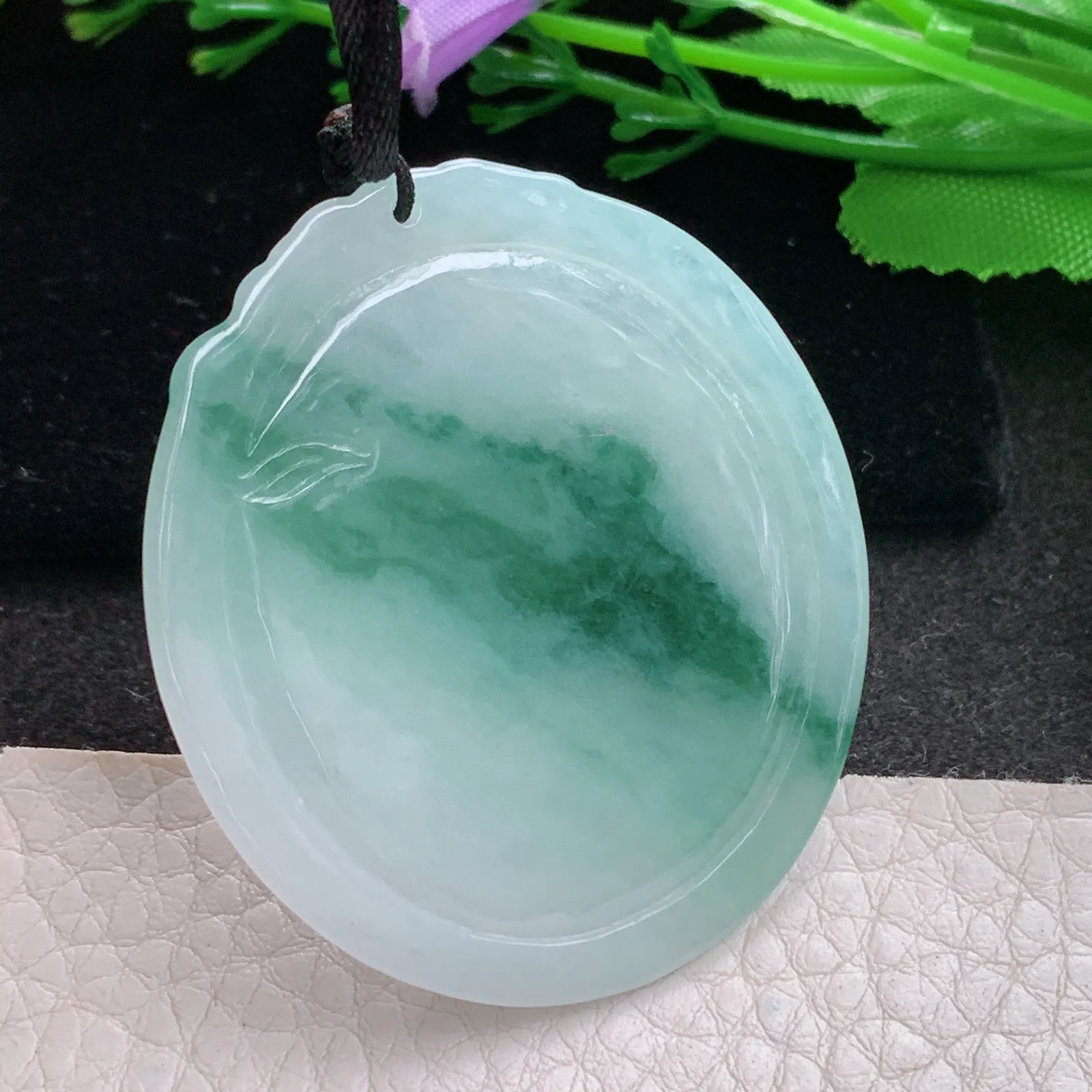 f8自然光48.8*43*5.5天然缅甸翡翠A货飘花洋洋得意 生肖羊玉吊坠