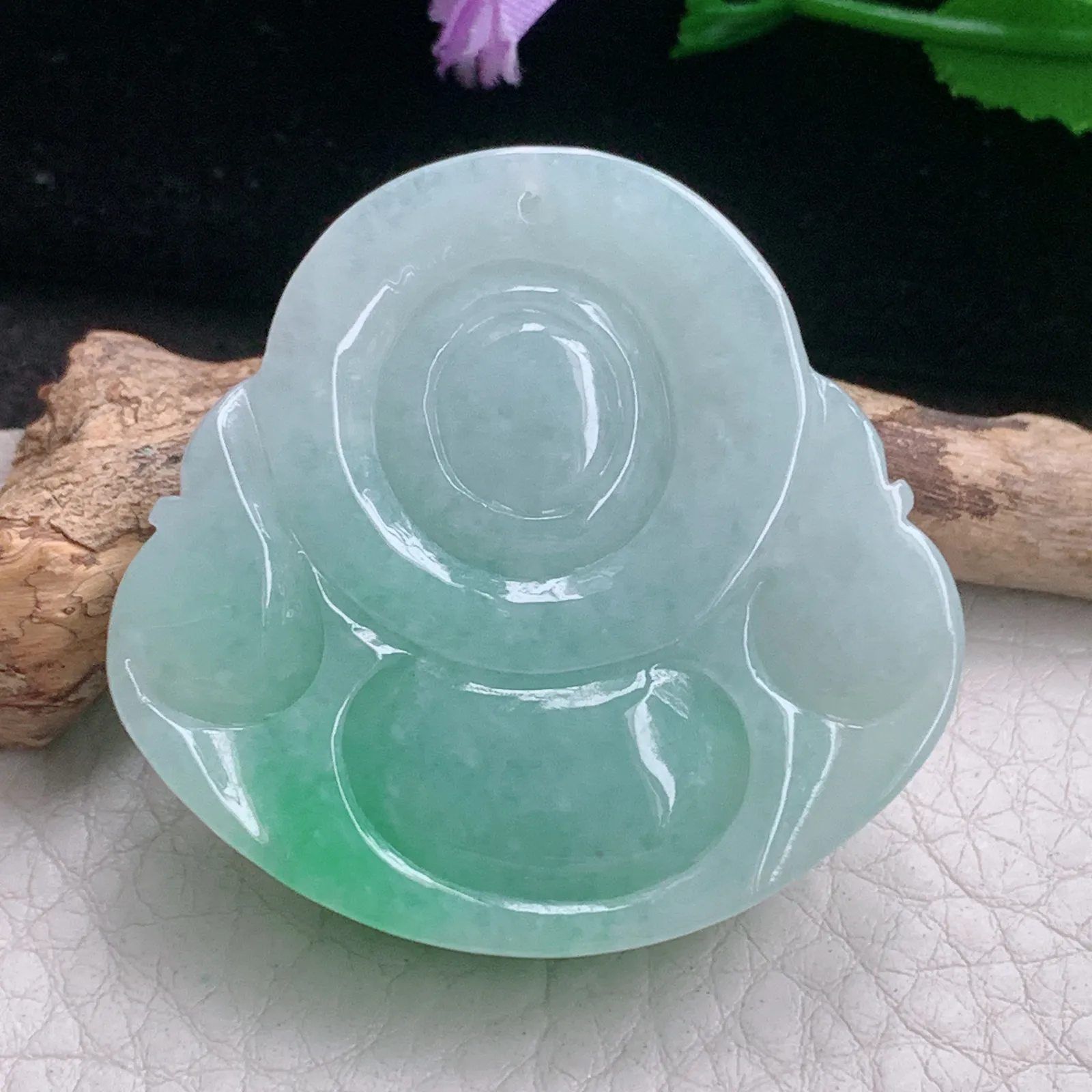 zen自然光42*44.5*10.5天然缅甸翡翠A货半山水饱满佛公 开心佛玉吊坠