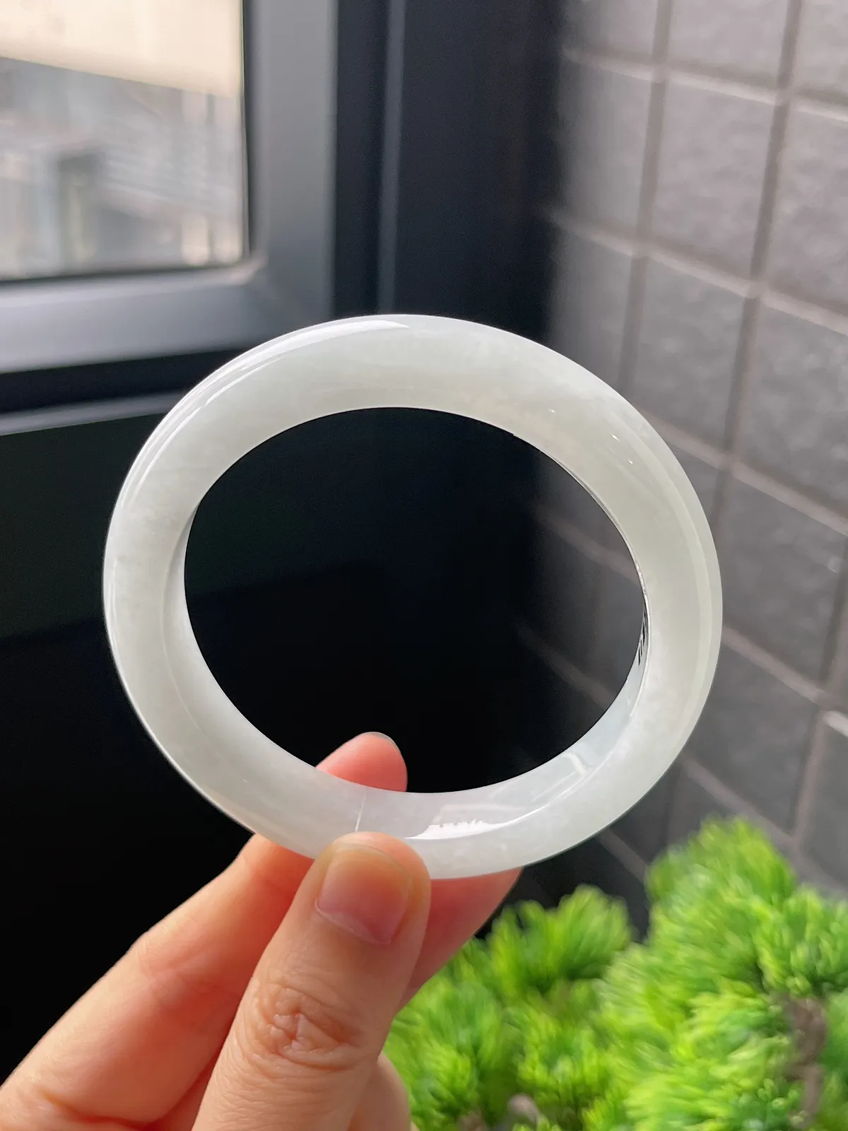 正圈54.8圈口，翡翠冰糯种白色手镯