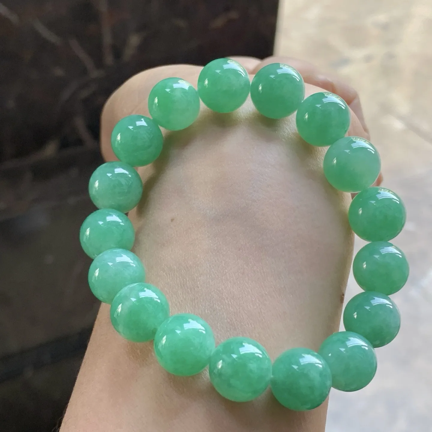 阳绿色手串^_^色阳 玉质温润
