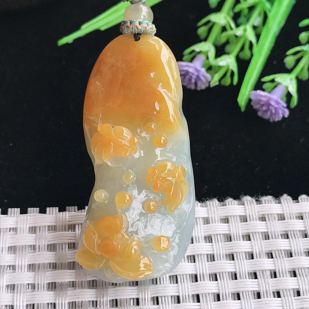 实拍A货翡翠49/23/13.8老坑精美温润俏色黄翡连年有余吊坠翡翠挂件