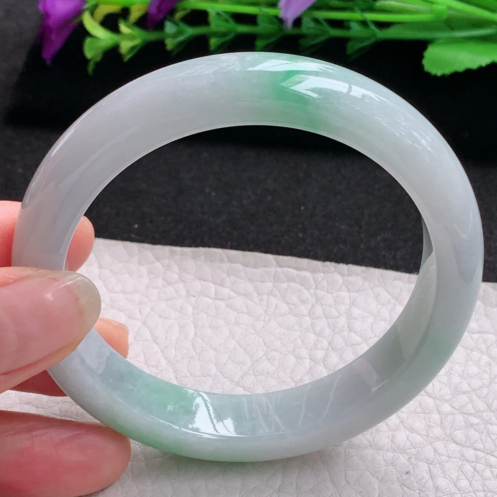 ll实拍56.5*12.6*8.5平安镯 天然缅甸翡翠A货水润飘绿花活力宽边玉手环