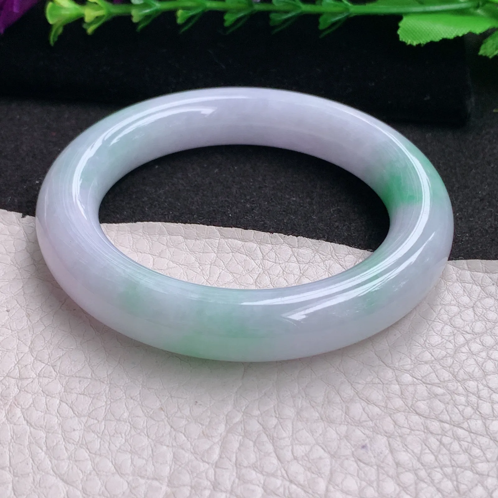 ll梦幻款54*11.8*11.3美人镯 天然缅甸翡翠A货春带彩水润圆条玉手环