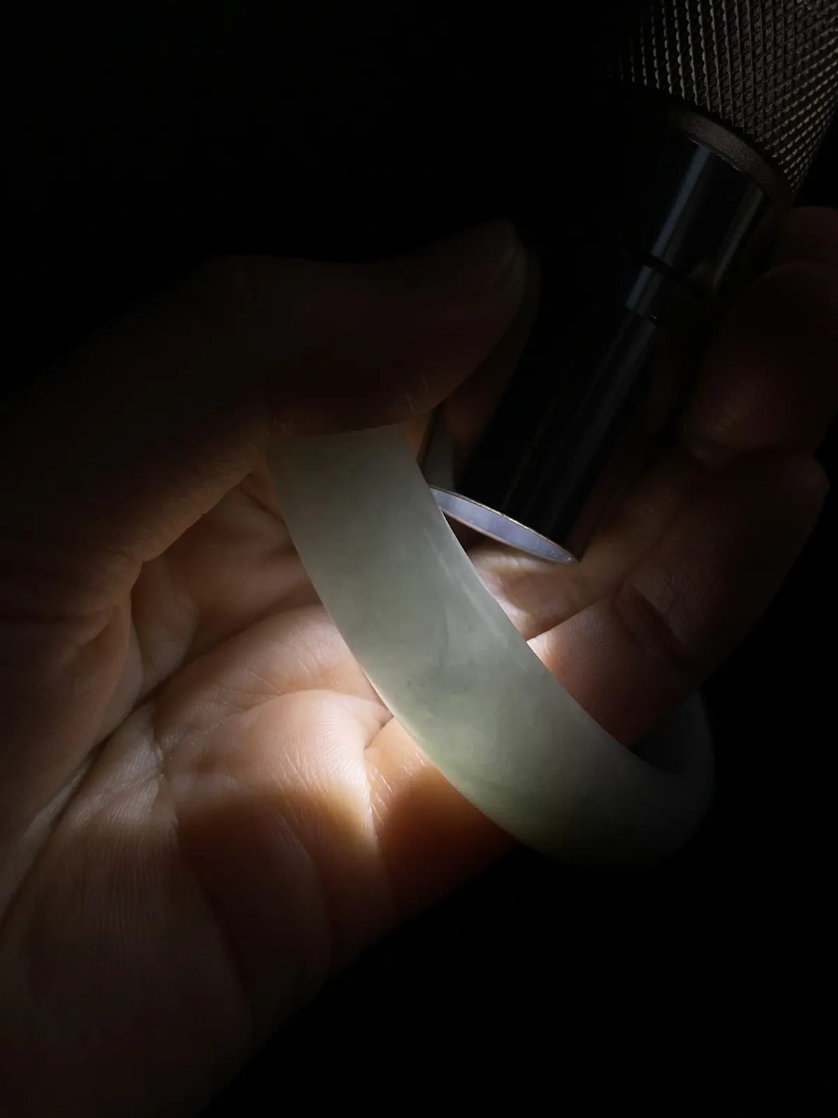 贵妃镯54.6圈口，翡翠手镯