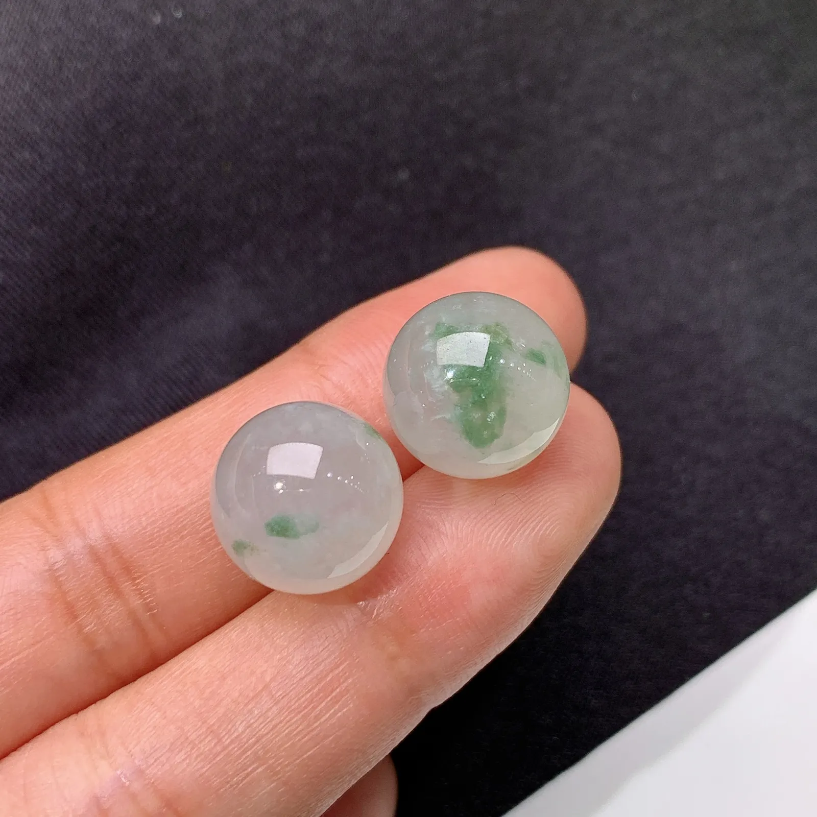 冰飘花圆珠一对，镶嵌佳品，冰润细腻，种水足，001 直径12.5