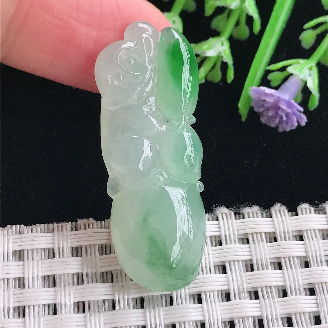 实拍A货翡翠38.7/14.2/7.3老坑冰胶果冻飘阳绿寿桃吊坠翡翠灵猴献寿