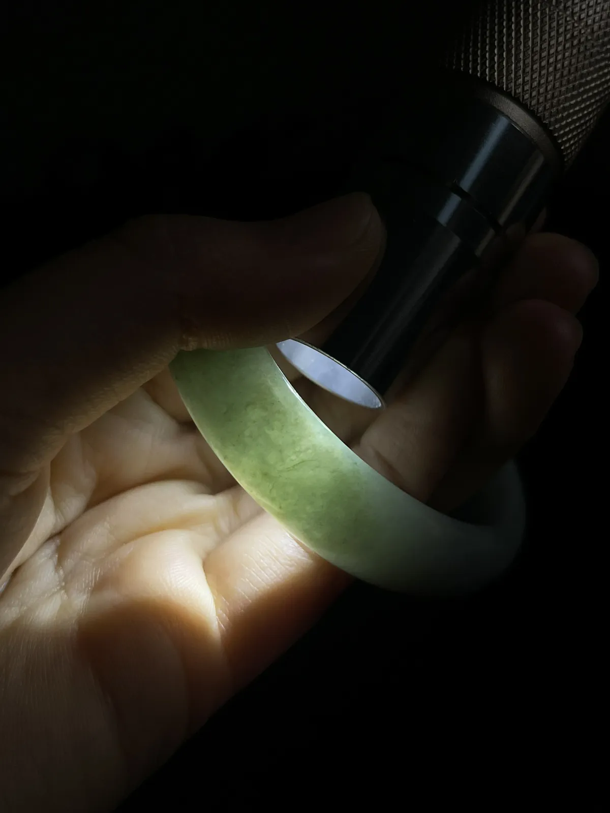 贵妃镯54.6圈口，翡翠手镯