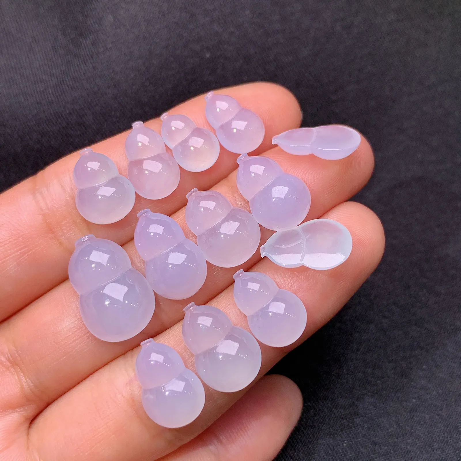 淡紫罗兰葫芦一手，冰润细腻，颜色鲜艳，种水足，001 裸石10.7*7.1*3.1