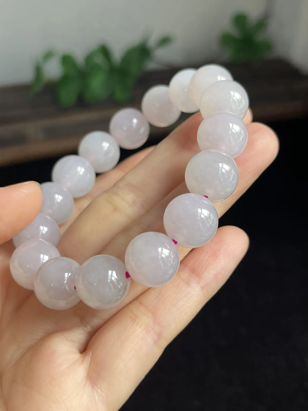 翡翠手链，绳子对颜色有影响