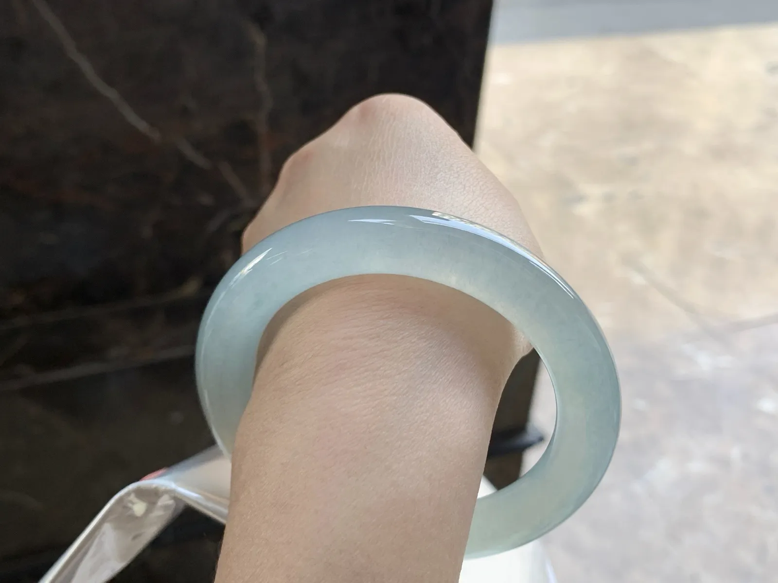 57.5-11.4

冰种圆条手镯^_^透亮 荧光十足