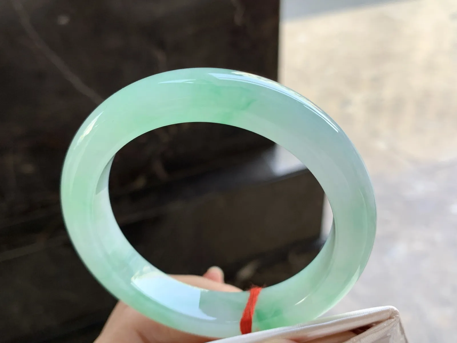 56.5-12-9.5

晴绿手镯^_^颜色好看