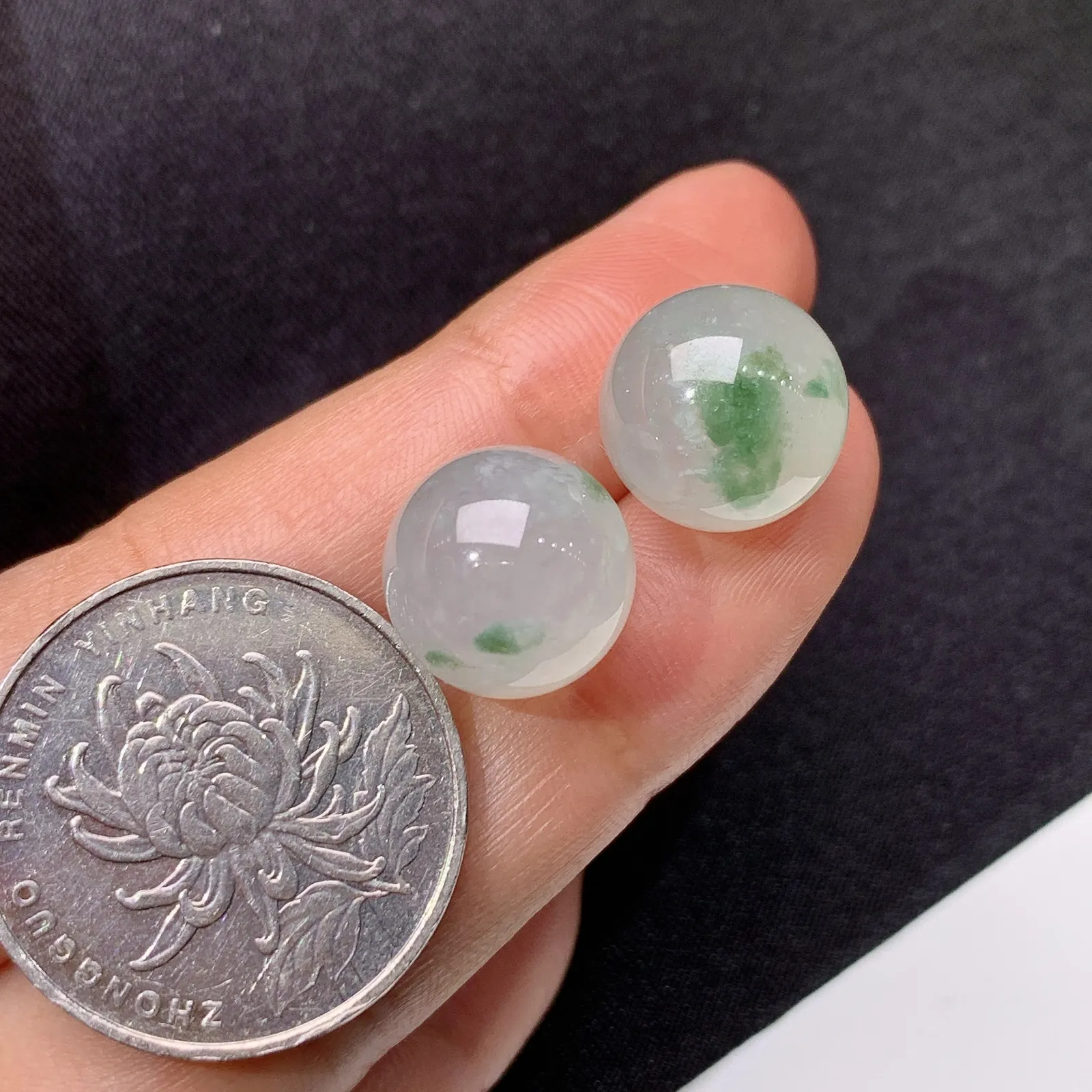 冰飘花圆珠一对，镶嵌佳品，冰润细腻，种水足，001 直径12.5