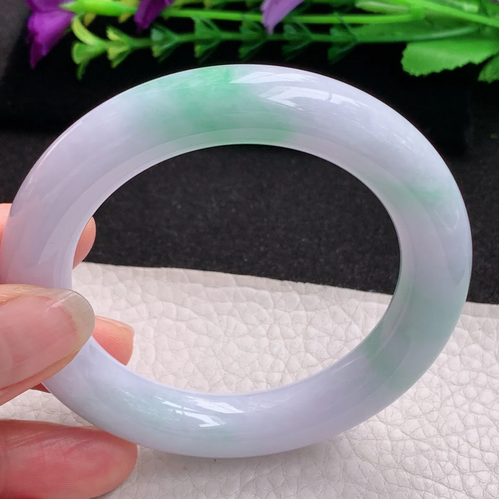 ll梦幻款54*11.8*11.3美人镯 天然缅甸翡翠A货春带彩水润圆条玉手环