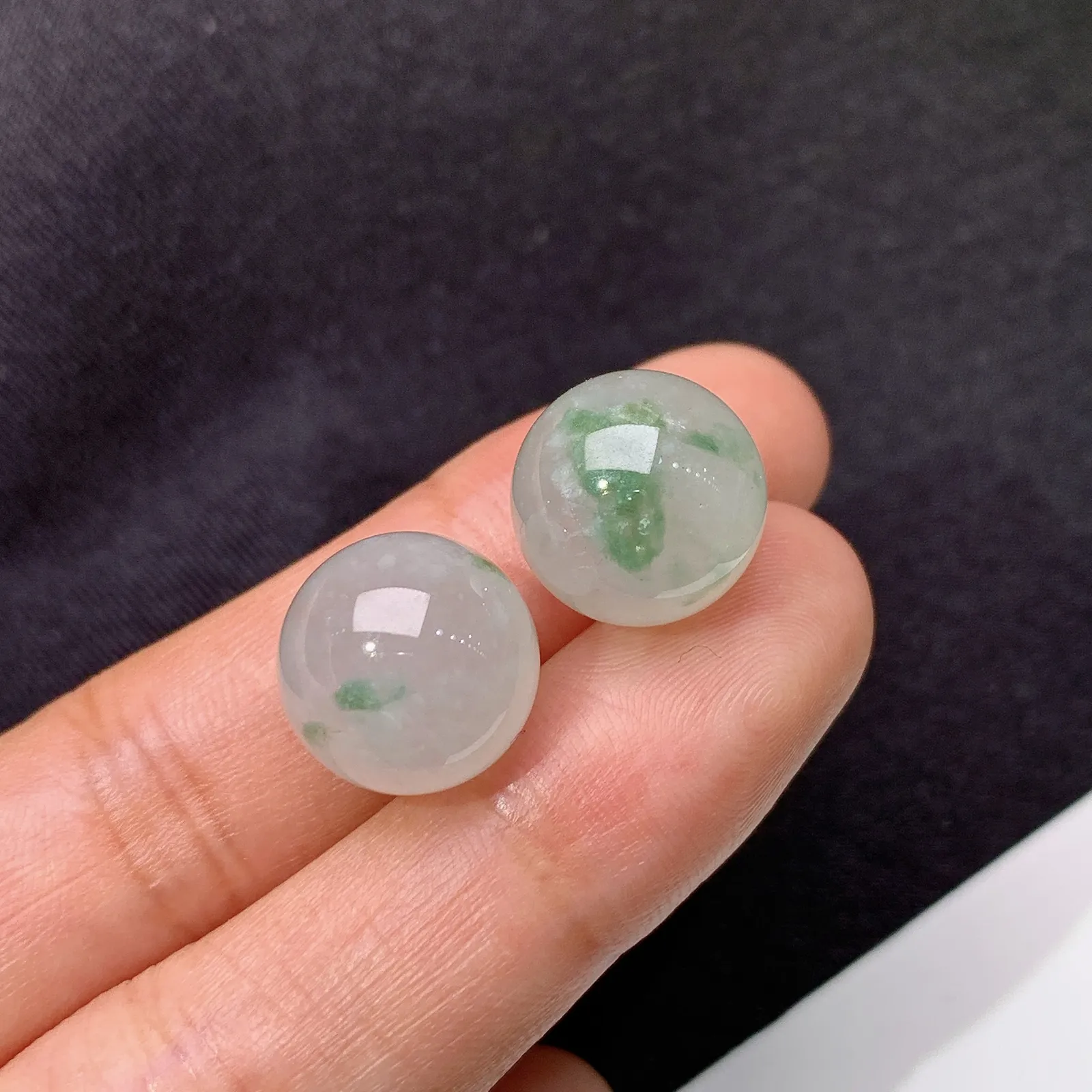 冰飘花圆珠一对，镶嵌佳品，冰润细腻，种水足，001 直径12.5