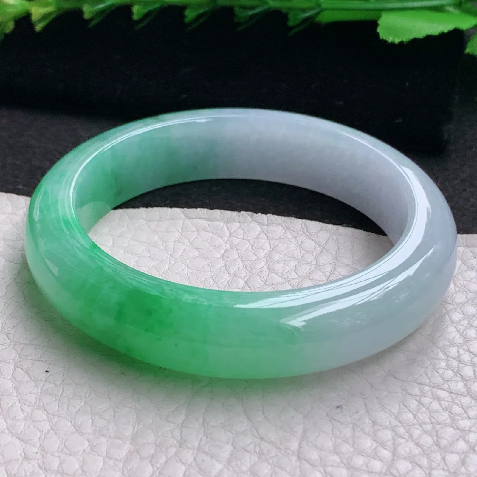 faa招财款53.5*13*8.5平安镯 天然缅甸翡翠A货水润半山水宽边玉手环