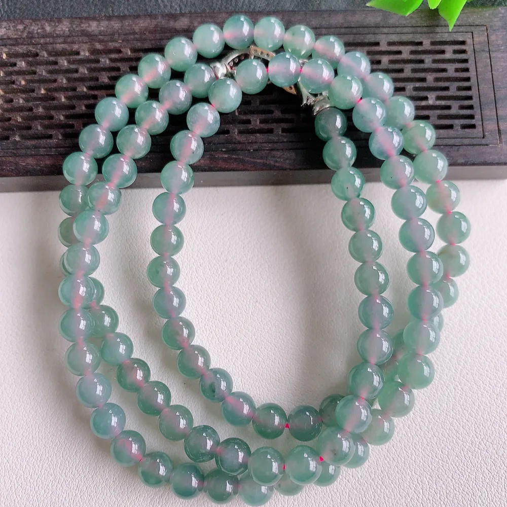 冰润翡翠圆珠项链，水水润润，珠圆玉润，颜色鲜艳，妙明清净，清秀高雅，佩戴效果优雅迷人！性价比超值 W